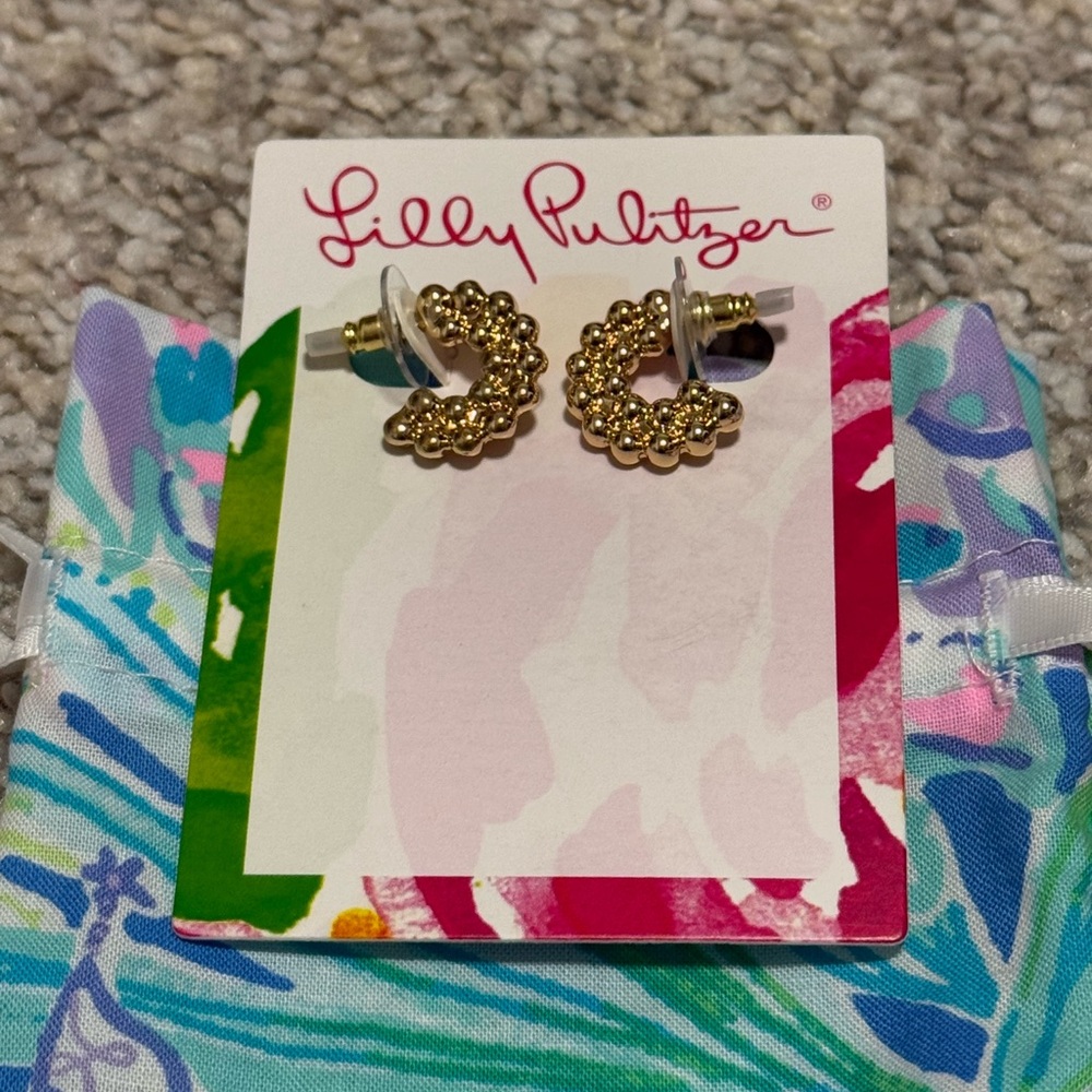 NWT Lilly Pulitzer Worth A Look Small Hoop Earrings in Gold Metallic - Picture 4 of 6